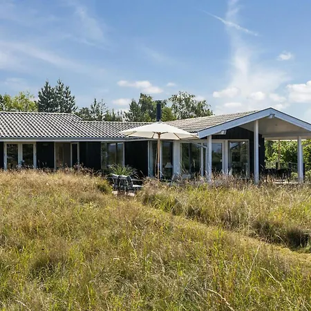 Дом отдыха Danish Summer House Idyll Overlooking Bay Эбельтофт