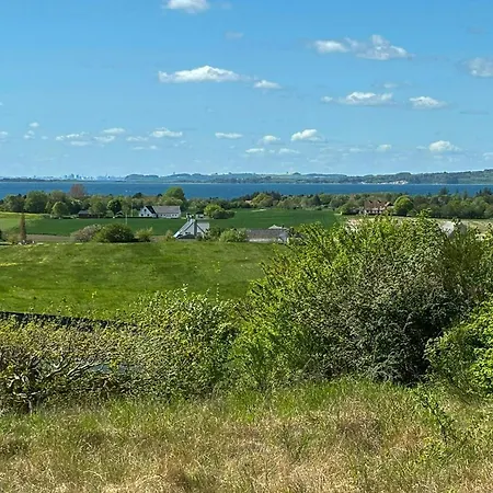 Дом отдыха Danish Summer House Idyll Overlooking Bay *