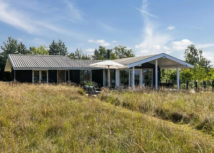 Danish Summer House Idyll Overlooking Bay Semesterbostad